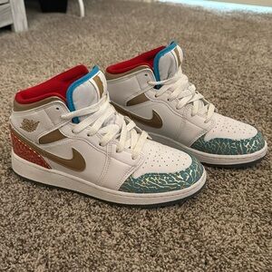 Worn one time size 5 in kids